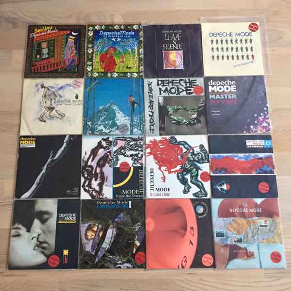 Bild der roten Erstauflagen von Dan Illum, DK Bild der roten Erstauflagen von Dan Illum, DK