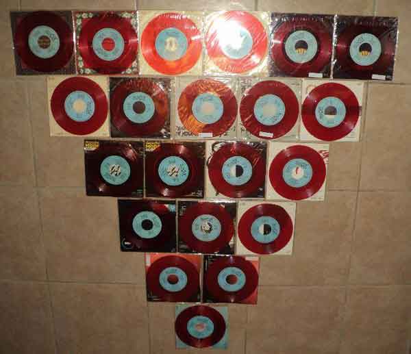 Bild der roten Erstauflagen von Evangelos Zaoutsos, GR Bild der roten Erstauflagen von Evangelos Zaoutsos, GR