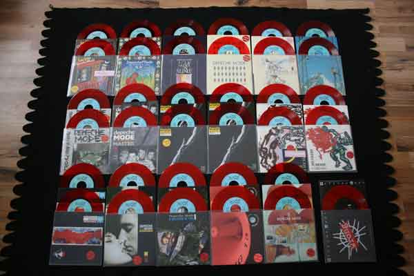 Bild der roten Erstauflagen von louis-242, DE Bild der roten Erstauflagen von louis-242, DE