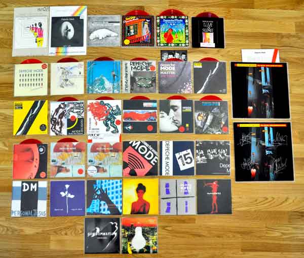 Bild der roten Erstauflagen von Michael Gillian, DE Bild der roten Erstauflagen von Michael Gillian, DE