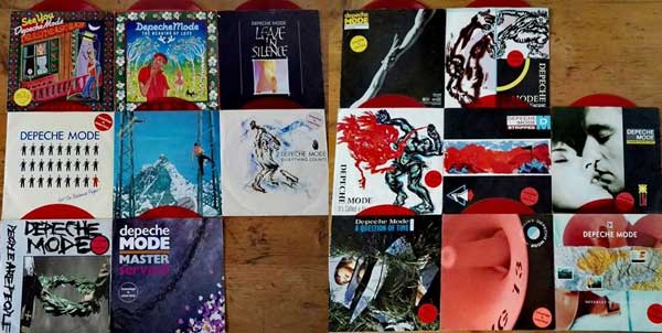 Bild der roten Erstauflagen von Thorsten aka -Ton Abnehmer-, Hannover, DE Bild der roten Erstauflagen von Thorsten aka -Ton Abnehmer-, Hannover, DE