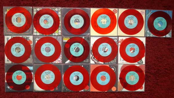 Bild der roten Erstauflagen von Oliver Klein, DE Bild der roten Erstauflagen von Oliver Klein, DE