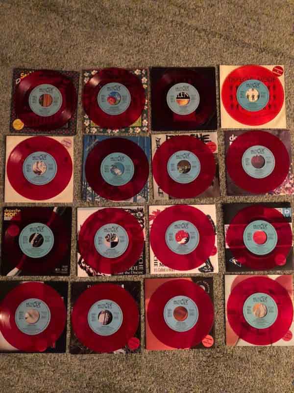 Bild der roten Erstauflagen von Guido Tranel, DE Bild der roten Erstauflagen von Guido Tranel, DE