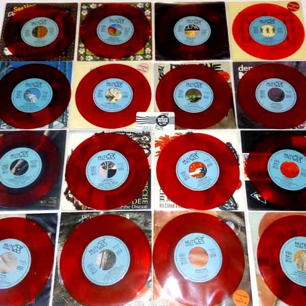 Bild der roten Erstauflagen von Joeri D'Haens aka Painkiller -depechemode forum, aka Life_support_machine-instagram, Antwerp, BEL Bild der roten Erstauflagen von Joeri D'Haens aka Painkiller -depechemode forum, aka Life_support_machine-instagram, Antwerp, BEL