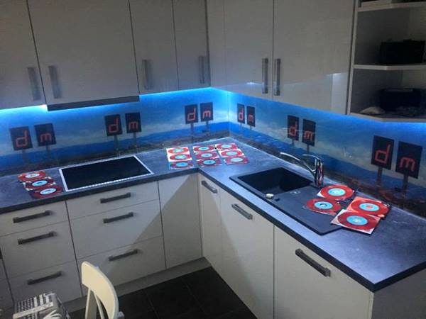 Bild der roten Erstauflagen von Jens Pfennig, Hameln, DE Bild der roten Erstauflagen von Jens Pfennig, Hameln, DE