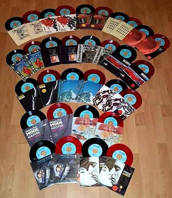 Bild der roten Erstauflagen von Uli Bergevoet, DE Bild der roten Erstauflagen von Uli Bergevoet, DE