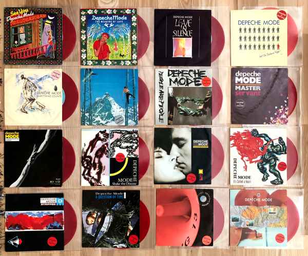 Bild der roten Erstauflagen von RonZe, DK Bild der roten Erstauflagen von RonZe, DK