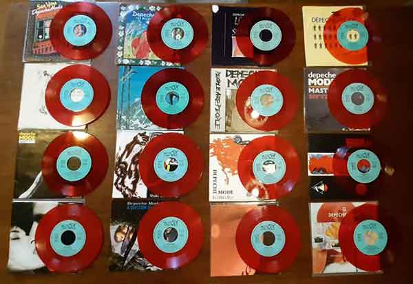 Bild der roten Erstauflagen von Franz Leyser, Guayaquil, Ecuador Bild der roten Erstauflagen von Franz Leyser, Guayaquil, Ecuador