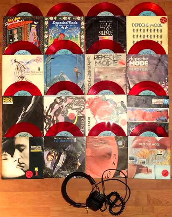 Bild der roten Erstauflagen von José Calvo, Madrid, ESP Bild der roten Erstauflagen von José Calvo, Madrid, ESP