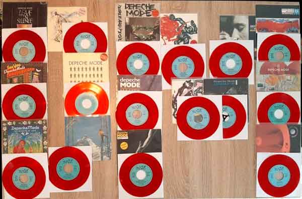 Bild der roten Erstauflagen von Tino K., Willich, DE Bild der roten Erstauflagen von Tino K., Willich, DE