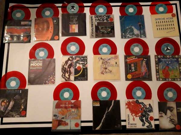 Bild der roten Erstauflagen von Mario, Dannenberg, DE Bild der roten Erstauflagen von Mario, Dannenberg, DE