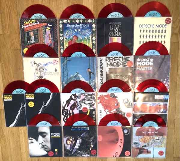 Bild der roten Erstauflagen von Fredrik Store, Stockholm, SWE Bild der roten Erstauflagen von Fredrik Store, Stockholm, SWE